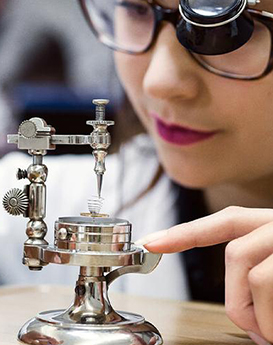 温妮·珍尼丝-万州区雷达维修服务中心制表师