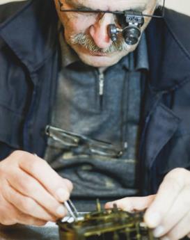 卡尔·莫尔登-涪陵区雷达维修服务中心制表师