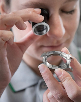 卡罗琳·卡桑德拉-巴南区雷达维修服务中心制表师