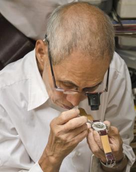 克拉克·盖博-巴南区雷达维修服务中心制表师