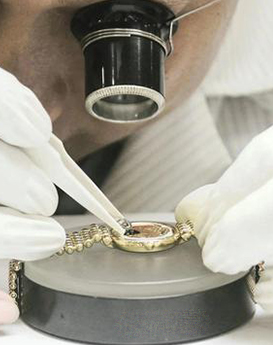 波菲里奥·琼斯-万州区雷达维修服务中心制表师