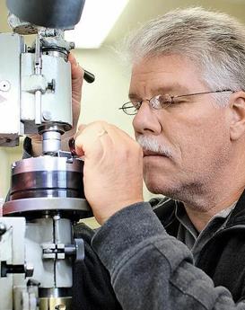 菲利普·奥特加-万州区雷达维修服务中心制表师